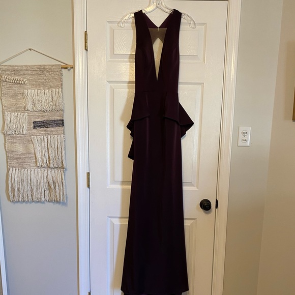 Elegant dark purple formal gown great for prom - Picture 5 of 8